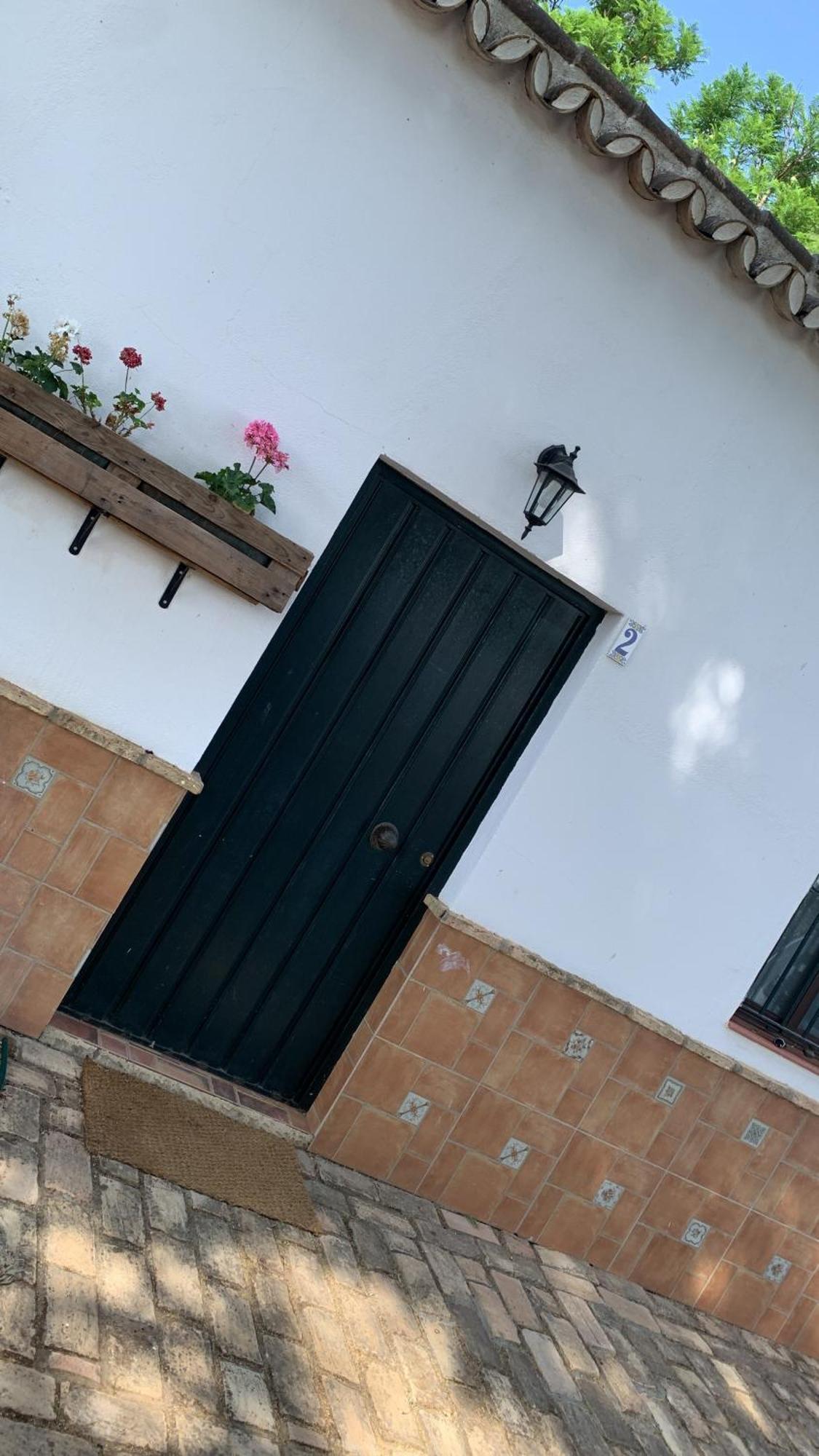 Casa Los Laureles Pilas Luaran gambar