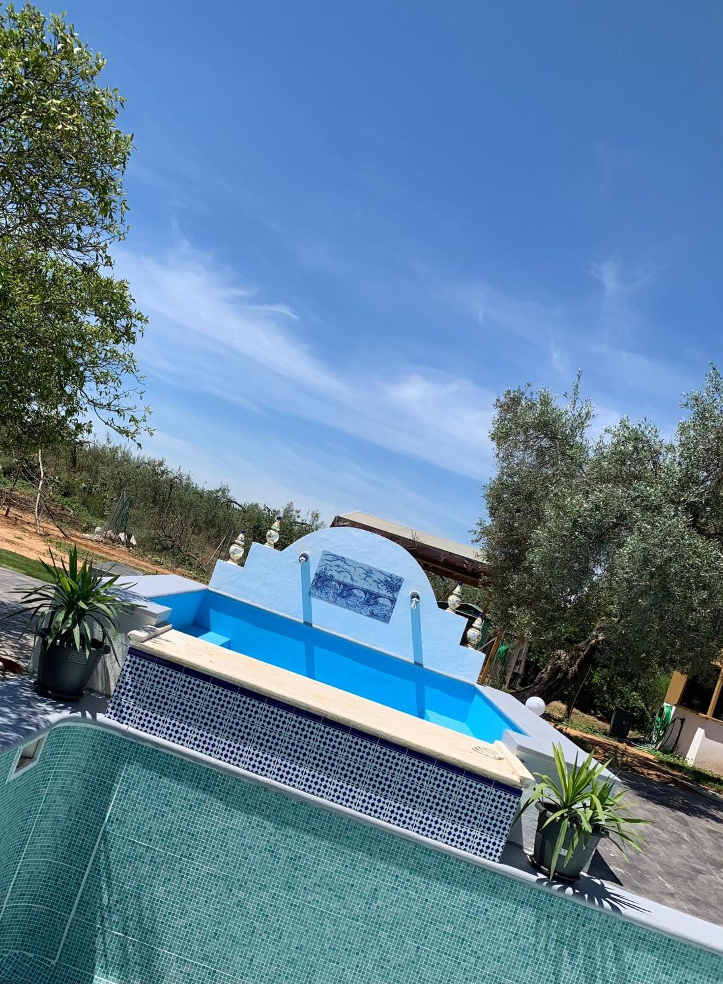 Casa Los Laureles Pilas Luaran gambar